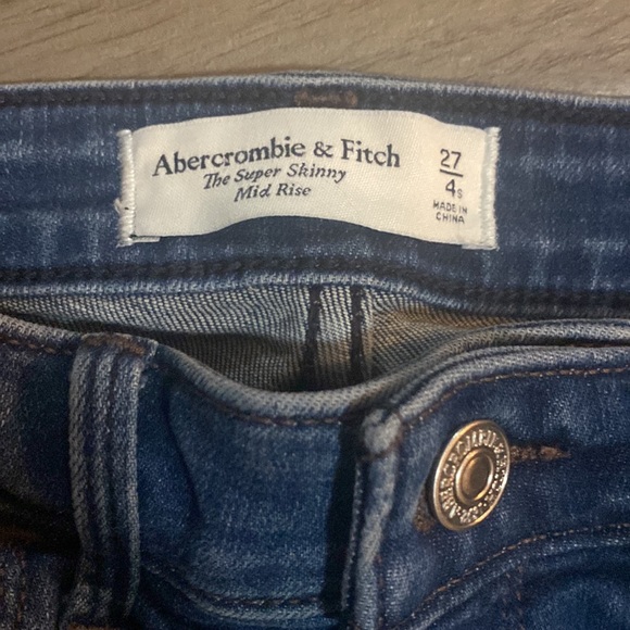 Abercrombie & Fitch jeans - Picture 2 of 3